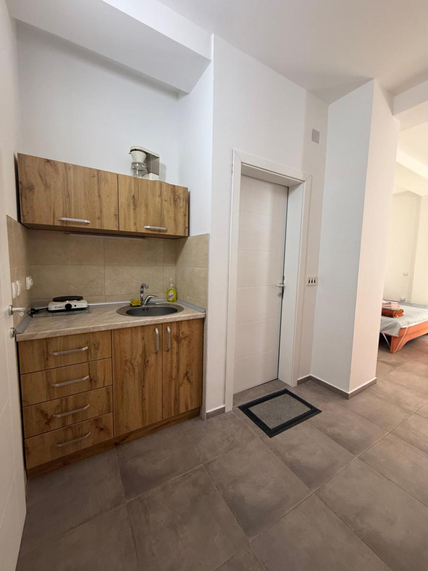 Restaurant & Apartments Lipa Peštani Zewnętrze zdjęcie
