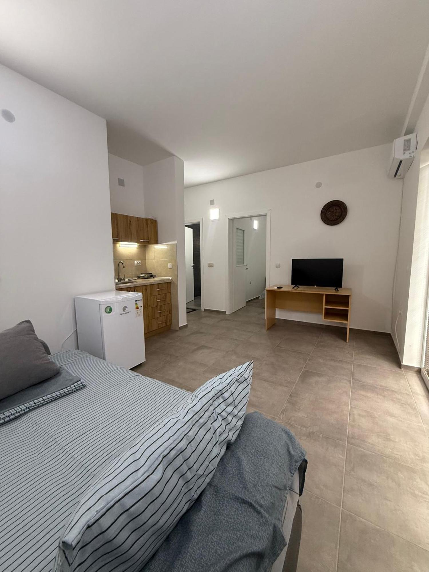 Restaurant & Apartments Lipa Peštani Zewnętrze zdjęcie